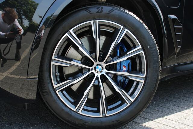 BMW X5 xDrive50e High Executive M Sport Automaat / Trekhaak / Comfortstoelen / Comfort Access / Soft-Close / Adaptieve LED / Harman Kardon / Parking Assistant Professional