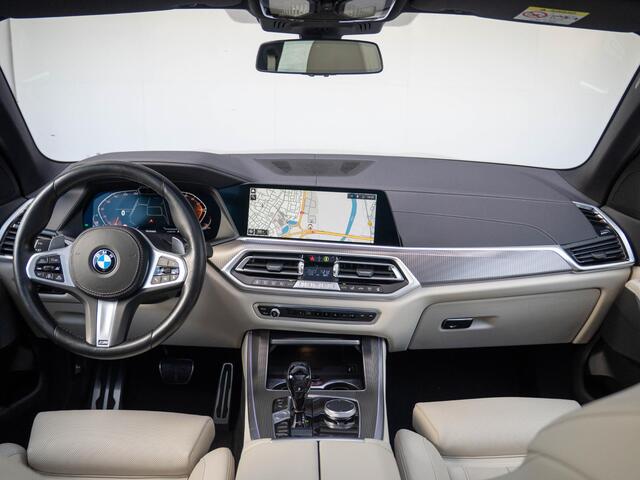 BMW X5 xDrive40i | M Sportpakket | 20 inch | Adaptief M Onderstel | Soft-Close | Comfort Access | Geluidswerende ramen | Glazen panoramadak | Driving Assistant Professional | Head Up Display | Trekhaak