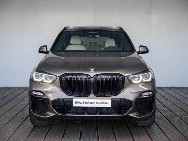 BMW X5 xDrive40i | M Sportpakket | 20 inch | Adaptief M Onderstel | Soft-Close | Comfort Access | Geluidswerende ramen | Glazen panoramadak | Driving Assistant Professional | Head Up Display | Trekhaak
