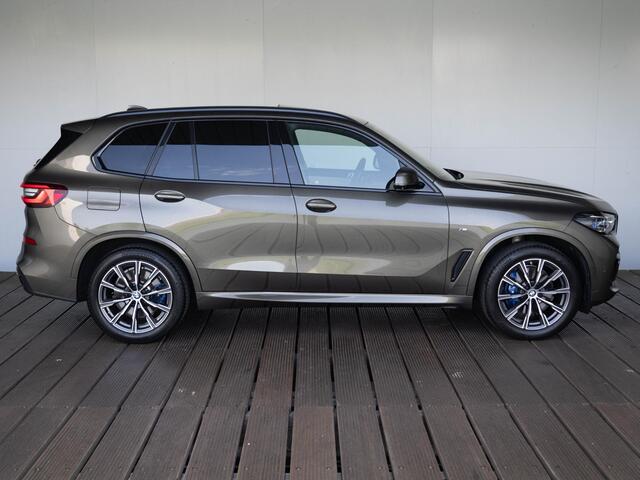 BMW X5 xDrive40i | M Sportpakket | 20 inch | Adaptief M Onderstel | Soft-Close | Comfort Access | Geluidswerende ramen | Glazen panoramadak | Driving Assistant Professional | Head Up Display | Trekhaak