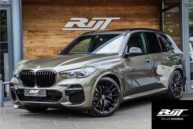 BMW X5 xDrive45e 50 Jahre NL Geleverd **Bowers Wilkins/4ws/Skylounge/Lucht/Alcantara/Carbon**