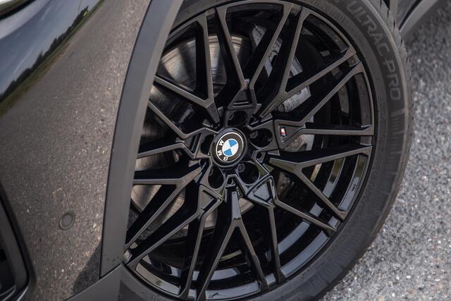 BMW X5 xDrive45e Executive CARPLAY / CAMERA / DEALER ONDERHOUDEN / LEER / STOELVERWARMING / BLACK ON BLACK