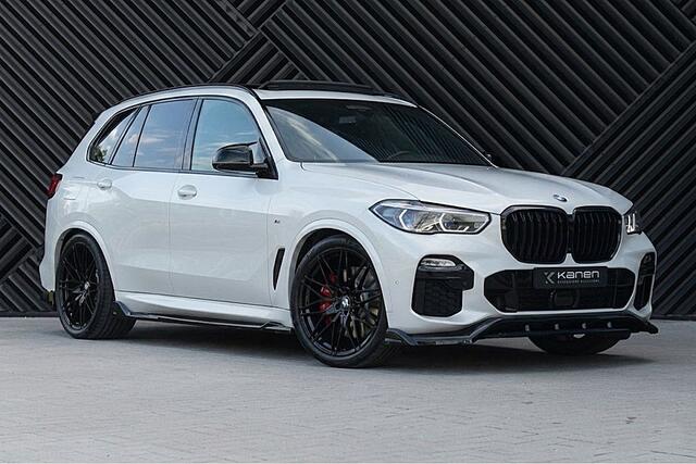 BMW X5 xDrive45e M-Sport ACC Skylounge Mstoelen Headup Achteras Laser Stoelvent Trekhaak