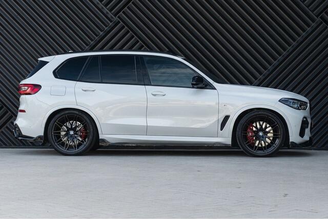 BMW X5 xDrive45e M-Sport ACC Skylounge Mstoelen Headup Achteras Laser Stoelvent Trekhaak