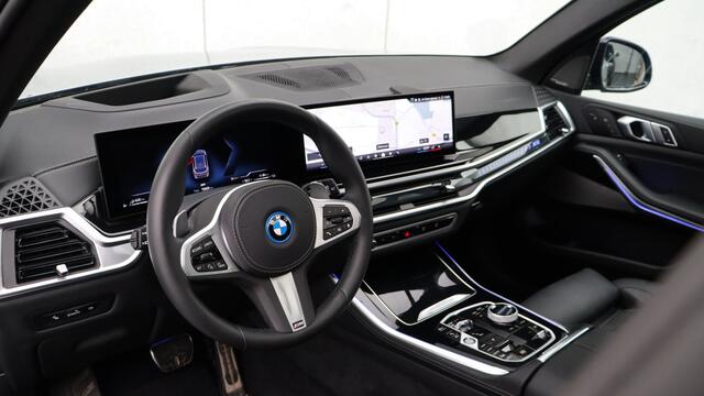 BMW X5 xDrive50e M-Sport Pro | Massage | Harman/Kardon | Stoelventilatie | Panoramadak | Soft-Close | Trekhaak | Achterasbesturing
