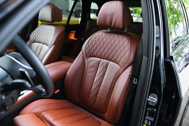 BMW X5 xDrive45e M Sport Automaat / Panoramadak / Comfortstoelen / Comfort Access / Head-Up / Harman Kardon / Laserlight / Parking Assistant Plus / Trekhaak afneembaar