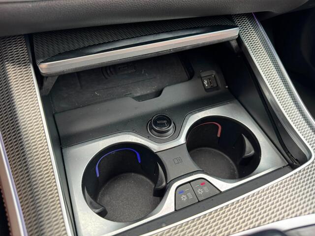 BMW X5 XDRIVE40I M-Sport Individual Panoramadak Softclose Hud Laser Trekhaak Massage Mooi vol!