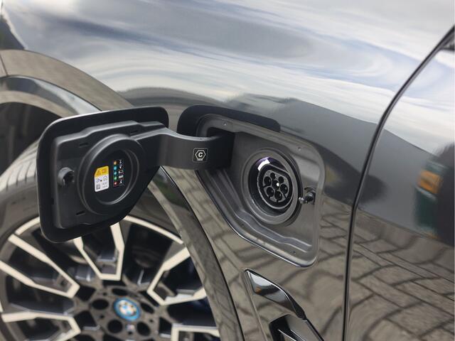 BMW X5 50e xDrive | Pano - Trekhaak - HUD