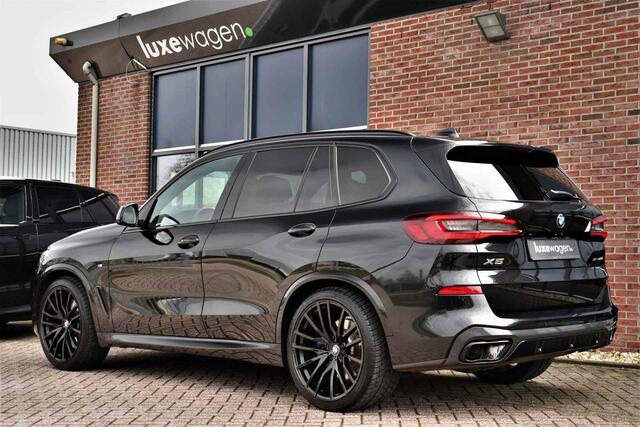 BMW X5 xDrive45e M-Sport SkyLounge M-zetels 4WS ACC Trekh 360 2xTV Carbon HUD