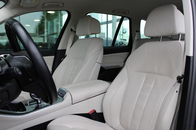 BMW X5 xDrive45e High Executive xLine Automaat / Trekhaak / Comfortstoelen / Adaptieve LED / Stoelverwarming / Achteruitrijcamera