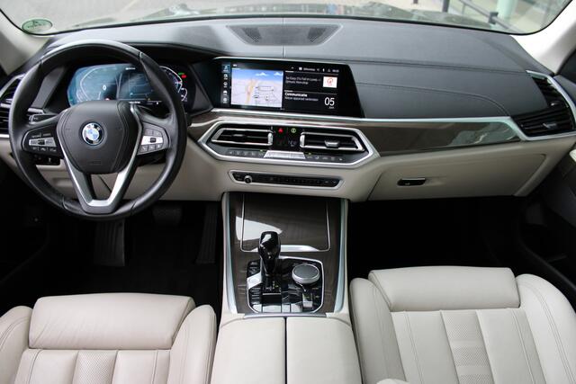 BMW X5 xDrive45e High Executive xLine Automaat / Trekhaak / Comfortstoelen / Adaptieve LED / Stoelverwarming / Achteruitrijcamera