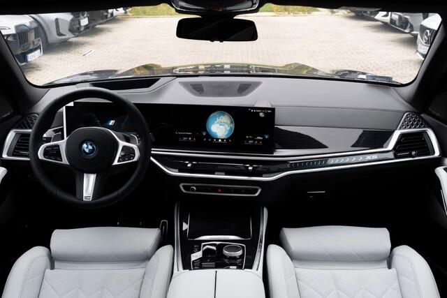 BMW X5 xDrive50e M-SPORT Pro ** LED, GRAU LEDER, NAVI+, PANO, DR.ASS+, TREKH, 22-invh LMV, LUCHT ** Ex BMW - UNFALLFREI ** ** INFORMEER OOK NAAR ONZE AANTREKKELIJKE FINANCIAL-LEASE TARIEVEN **