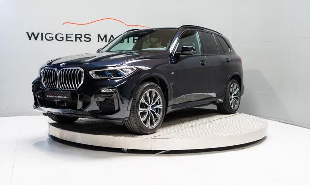 BMW X5 45e Hybrid X-drive, M-sport HIGH Executive, Panodak, HenK audio, Camera, Laser, Carbon Black