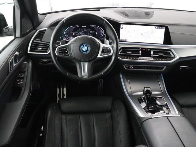 BMW X5 xDrive45e High Executive Plug In | M Sport | Pano | Laser Licht | Stoelventilatie | Trekhaak | Head Up | Leder Dashboard | Navigatie | Carplay | Harman/Kardon | Camera | Virtual