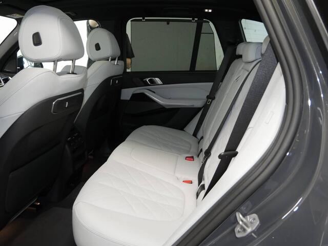 BMW X5 xDrive50e M-Sport | 21" | Panorama | Trekhaak | Driv. Ass. Pro | Harman Kardon
