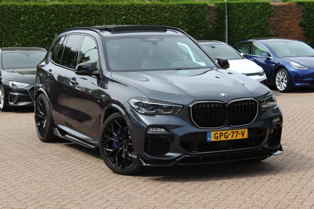 BMW X5 xDrive45e High Exe. M Sport / Trekhaak / Panoramadak / 360Camera / Head-up / Softclose / Keyless / 22'' / Harman Kardon / Luchtvering / Stoelventilatie+Verwarming / Luxe Leder / Dodehoek / DAB / ACC