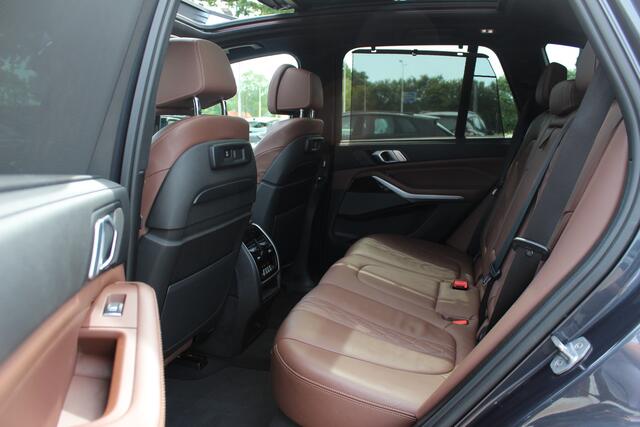 BMW X5 xDrive45e High Exe. M Sport / Trekhaak / Panoramadak / 360Camera / Head-up / Softclose / Keyless / 22'' / Harman Kardon / Luchtvering / Stoelventilatie+Verwarming / Luxe Leder / Dodehoek / DAB / ACC