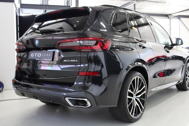 BMW X5 xDrive45e High Executive | 360 Camera | Pano | Comfortstoelen | Trekhaak | Verwarmd Stuurwiel