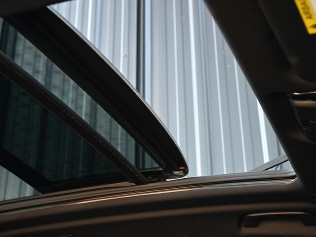 BMW X5 xDrive50e | M-Sport Pro | Panoramadak | 360 Camera | Active Cruise | Harman/Kardon | Iconic Glow | Ambiance Interieur | Stoel Ventilatie | Memory Seats | Luchtvering |
