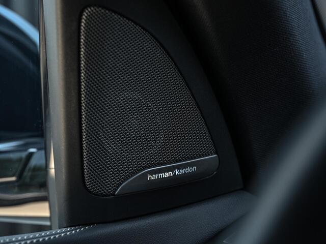 BMW X5 xDrive50e | M-Sport Pro | Panoramadak | 360 Camera | Active Cruise | Harman/Kardon | Iconic Glow | Ambiance Interieur | Stoel Ventilatie | Memory Seats | Luchtvering |