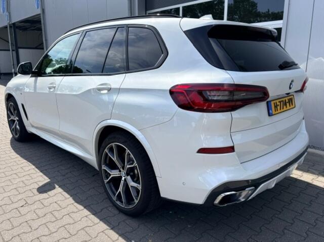 BMW X5 xDrive40i M-SPORT ** LED, NAVI+, LEDER, PANO, TREKH, MEMORY, HuD, 21-inch LMV ** UNFALLFREI - VOL. BMW ONDERH. ** ** INFORMEER OOK NAAR ONZE AANTREKKELIJKE FINANCIAL-LEASE TARIEVEN **