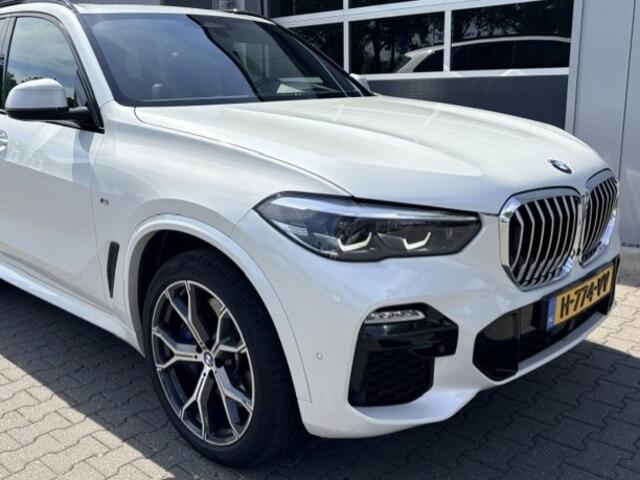 BMW X5 xDrive40i M-SPORT ** LED, NAVI+, LEDER, PANO, TREKH, MEMORY, HuD, 21-inch LMV ** UNFALLFREI - VOL. BMW ONDERH. ** ** INFORMEER OOK NAAR ONZE AANTREKKELIJKE FINANCIAL-LEASE TARIEVEN **