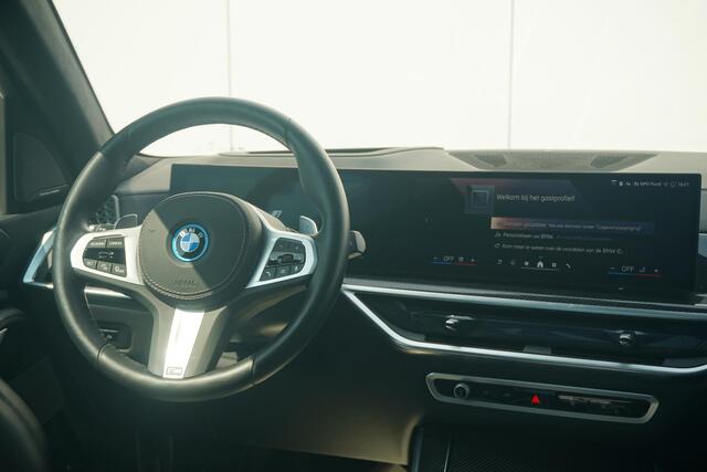 BMW X5 xDrive50e M Sport | Trekhaak | Panoramadak | Comfortstoelen + Stoelventilatie | Head-up | 360 graden Camera's | Driving Assistant Professional