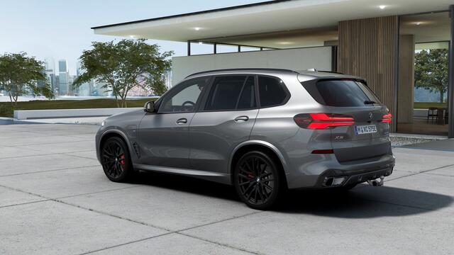 BMW X5 xDrive50e M Sport Automaat / Panoramadak / Trekhaak / Massagefunctie / Soft-Close / Parking Assistant Professional / Adaptieve LED / Comfort Access