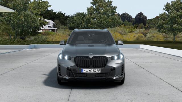 BMW X5 xDrive50e M Sport Automaat / Panoramadak / Trekhaak / Massagefunctie / Soft-Close / Parking Assistant Professional / Adaptieve LED / Comfort Access