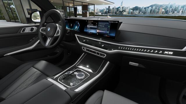 BMW X5 xDrive50e M Sport Automaat / Panoramadak / Trekhaak / Massagefunctie / Soft-Close / Parking Assistant Professional / Adaptieve LED / Comfort Access