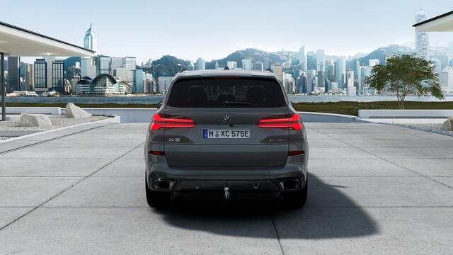 BMW X5 xDrive50e M Sport Automaat / Panoramadak Sky Lounge / Trekhaak / Comfortstoelen / Bowers & Wilkins / Parking Assistant Professional / Soft-Close