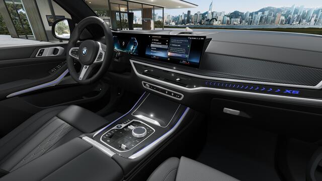 BMW X5 xDrive50e M Sport Automaat / Panoramadak Sky Lounge / Trekhaak / Comfortstoelen / Bowers & Wilkins / Parking Assistant Professional / Soft-Close