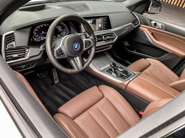 BMW X5 xDrive45e 394PK Automaat High Executive M-Sport | PANO | LASER | TREKHAAK | RIJ ASSISTENT PRO | LEDER |