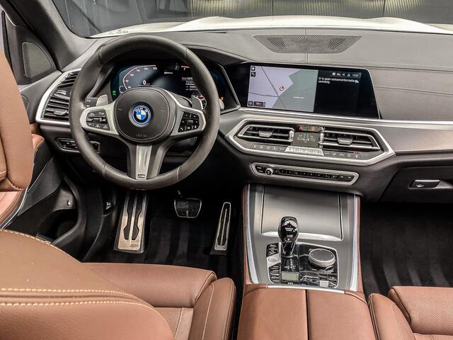 BMW X5 xDrive45e 394PK Automaat High Executive M-Sport | PANO | LASER | TREKHAAK | RIJ ASSISTENT PRO | LEDER |