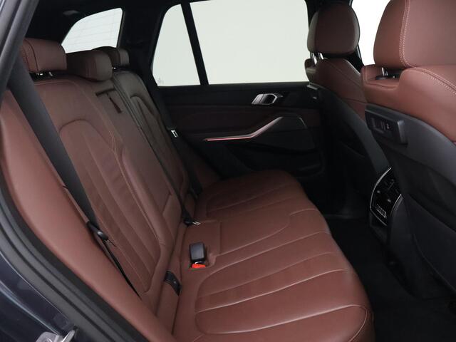 BMW X5 xDrive45e 394 PK H.E. M-SPORT + LUCHTVERING | ADAPTIVE CRUISE | PANORAMA | 360 CAMERA | 22 INCH