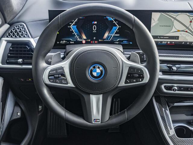 BMW X5 xDrive50e | M Sportpakket Pro | M Performance Carbon | Travel Pack | 22 inch | Active Steering | Glazen panoramadak Sky Lounge | Driving Assistent Professional | Bowers & Wilkins | Trekhaak