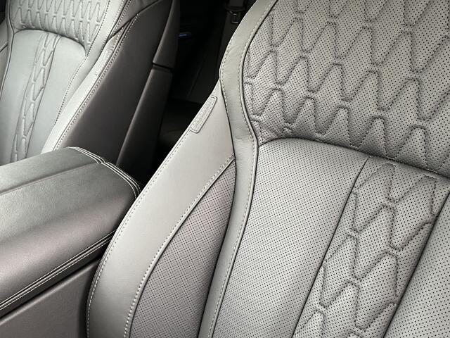 BMW X5 xDrive50e M-Sport Individual | Frozen Pure Grey | Autobahnassistent | Pano | Trekhaak | Comforzetels | Active Steering