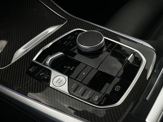 BMW X5 xDrive50e M-Sport Pro | 22" | Individual Leder+Lak | Lederen Dash | Harman Kardon | Panorama | Driving Assistant Professional | Stoelventilatie | Soft Close