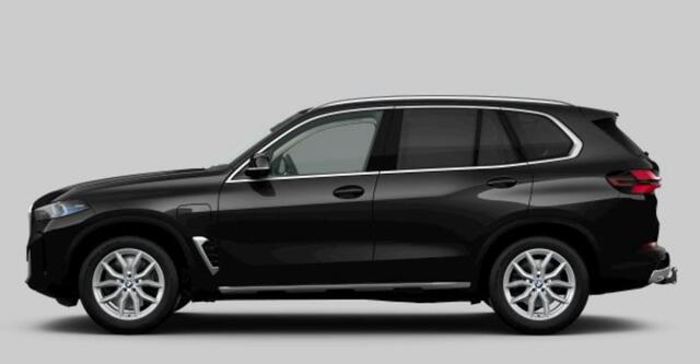 BMW X5 xDrive50e Trekhaak - Panoramadak - Driving Assistant Professional - Harman Kardon - BMW Live Cockpit Professional - Comfort Access - Sportstoelen - High Beam Assistant - Travel en Comfort systeem -