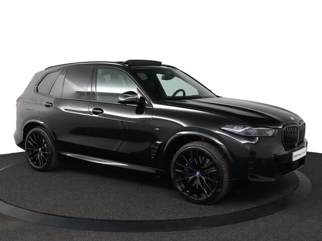 BMW X5 xDrive50e | Comfortstoelen | Panoramadak | SoH 100% | Trekhaak | Soft-Close | Stoelventilatie | 100% SOH |
