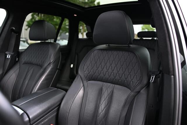 BMW X5 xDrive45e High Executive M Sport Automaat / Panoramadak Sky Lounge / Comfortstoelen / Comfort Access / Laserlight / Head-Up / Parking Assistant Plus
