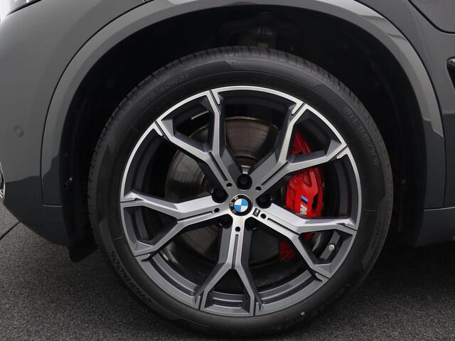 BMW X5 xDrive50e M Sportpakket Pro | Travel Pack | Innovation Pack | Comfort Pack | Integral Active Steering | Trekhaak | Panoramadak | Comfortzetels + Stoelventilatie | Driving Assistant Professional | Harman Kardon | 21''