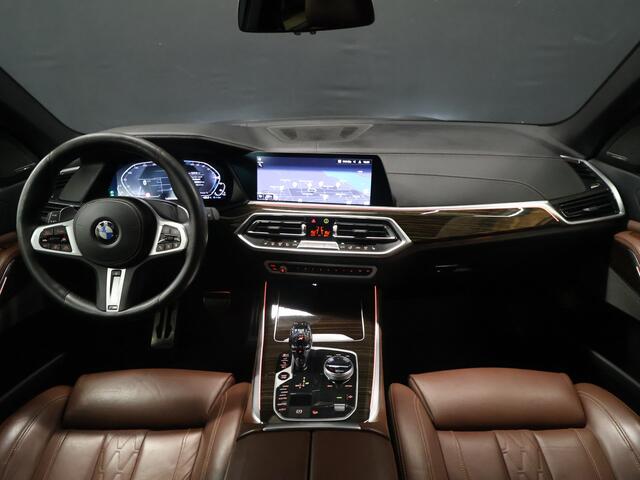 BMW X5 xDrive45e M Sport High Executive [PANORAMADAK, SKYLOUNGE, HARMAN/KARDON, HEAD-UP, LUCHTVERING, ADAPTIVE LED, APPLE CARPLAY, ANDROID, MEMORY SEATS, STOELVERWARMING, VOL LEDER, SOFT CLOSE, ELEKTRISCHE ACHTERKLEP, 360 CAMERA