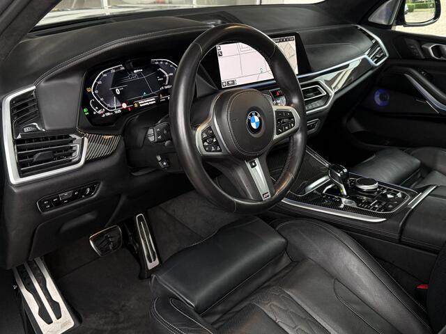 BMW X5 xDrive45e M SPORT | PANORAMA SKYLOUNGE | BOWERS & WILKENS | TREKHAAK | ALCANTARA HEMEL | M SPORTSTOELEN | STOELVENTILATIE | DRIVING ASS PROFF. | 360 CAMERA | HEAD UP |