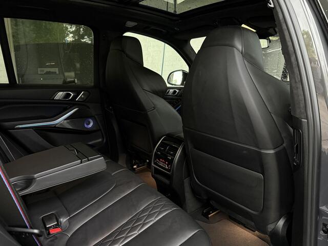 BMW X5 xDrive45e M SPORT | PANORAMA SKYLOUNGE | BOWERS & WILKENS | TREKHAAK | ALCANTARA HEMEL | M SPORTSTOELEN | STOELVENTILATIE | DRIVING ASS PROFF. | 360 CAMERA | HEAD UP |