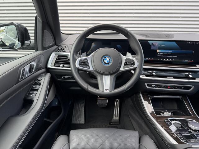 BMW X5 xDrive50e Launch Edition