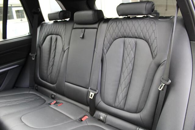 BMW X5 xDrive40d | M-Sport | Panorama | HUD | Shadow-line| Luchtvering