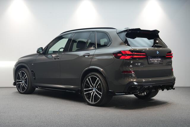 BMW X5 xDrive50e M-Sport | VOL OPTIE | B&W | SkyLounge | Pano | Soft Close | Trekhaak | BTW