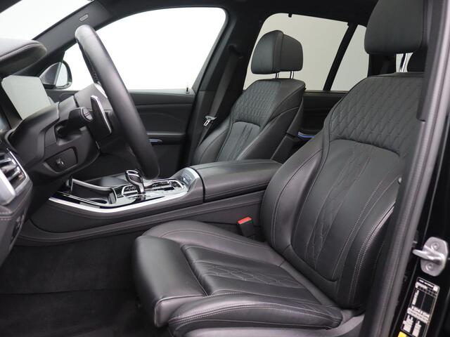 BMW X5 xDrive45e High Executive 394PK Aut. SOH 95%, M-Sport, Panoramadak, Trekhaak, Bowers & Wilkins Audio, Elektr. Achterklep, Leder, Memorystoel, Luchtvering, 22" LM Velgen