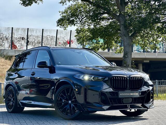 BMW X5 xDrive50e | M-Sport | Dark Label | Panodak | 22" Wielen | Luchtvering | Softclose | Harman Kardon | Comfortstoelen | Incl BTW